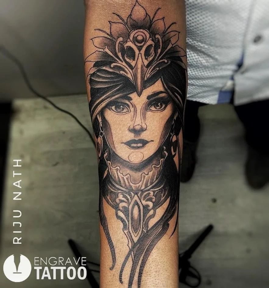 Blackwork Hecate tattoo done by Max LaCroix at Akara Arts in Milwaukee, WI  : r/tattoos